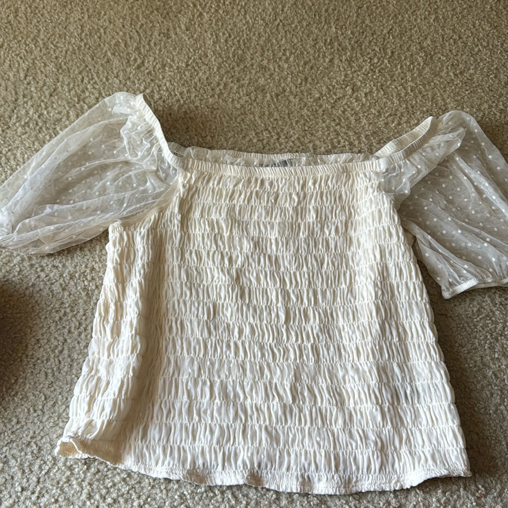 Beautiful Crop with blouse with Puff sleeve ❤️